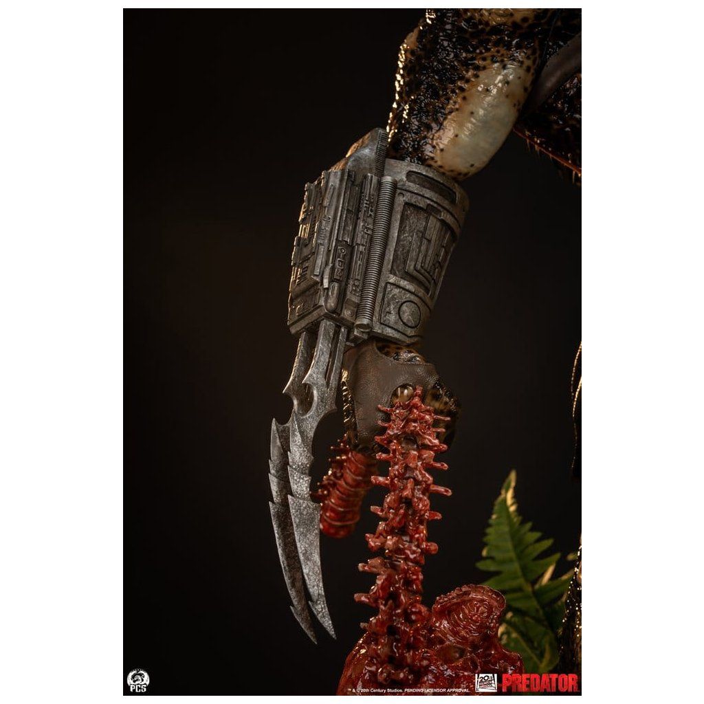 Predator Statue Detail