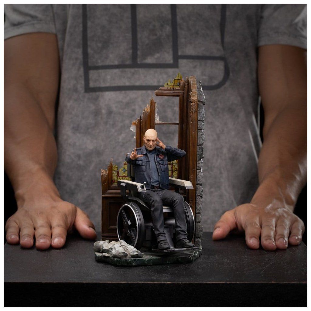 Iron Studios Professor Xavier Avengers Doomsday Art Scale 1/10