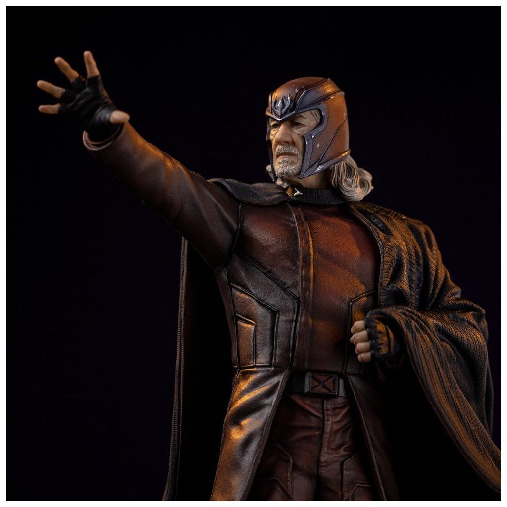 Iron Studios Magneto detail Avengers Doomsday