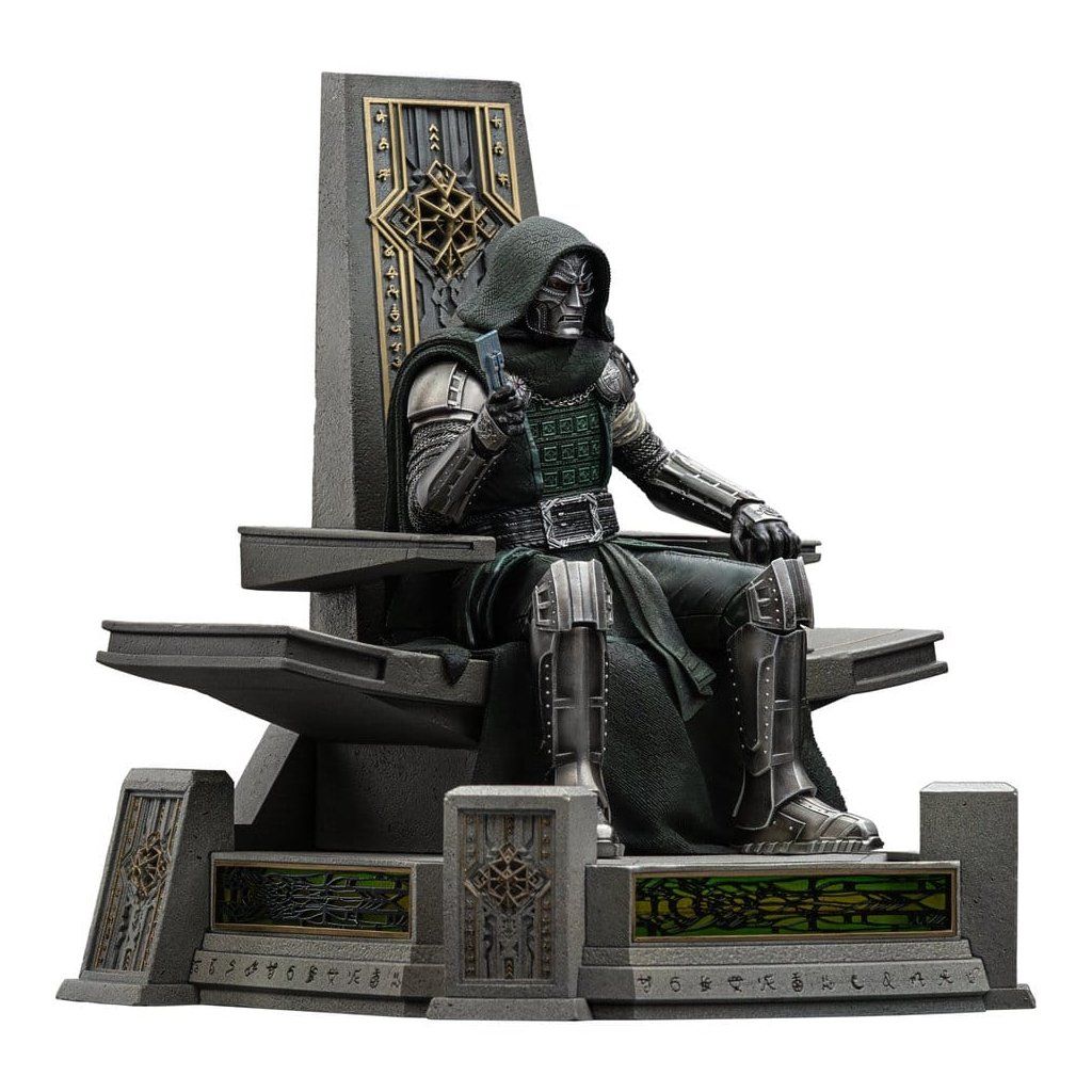 Iron Studios Doctor Doom on Throne detail
