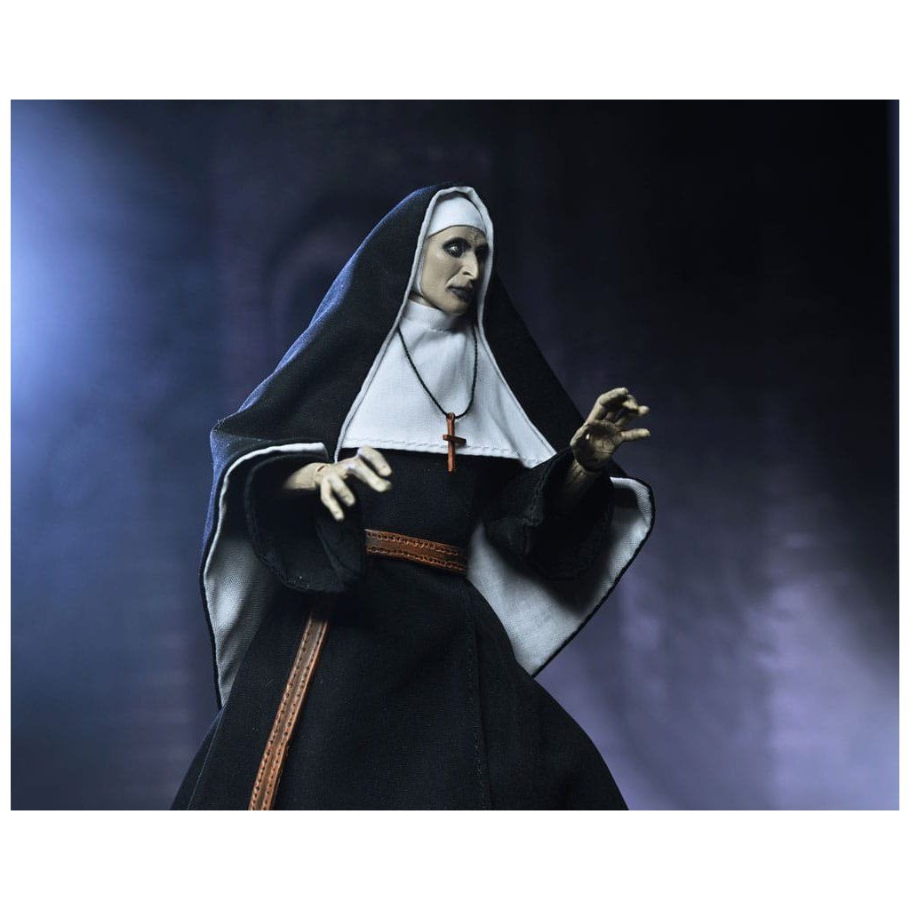 The Nun Valak NECA Ultimate detail