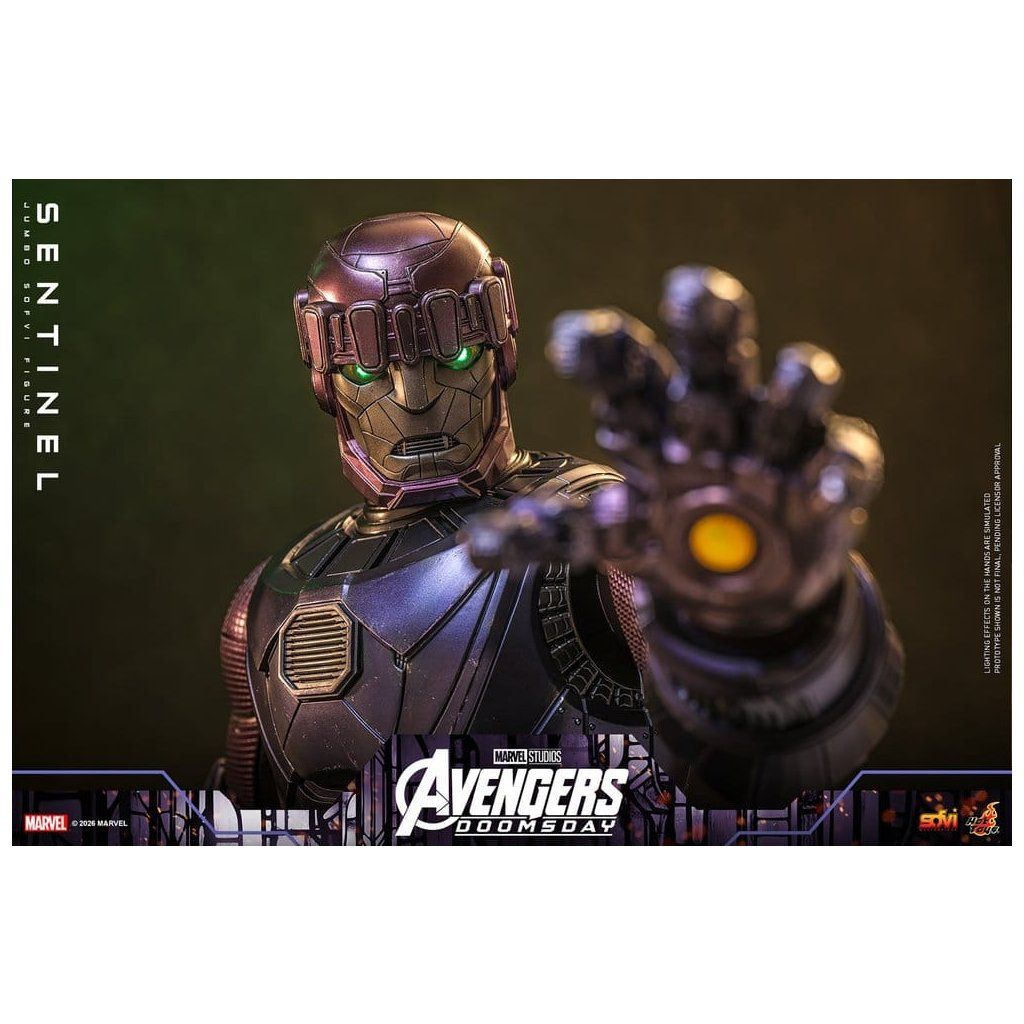 Sentinel Hot Toys – detail hlavy a světelných LED očí