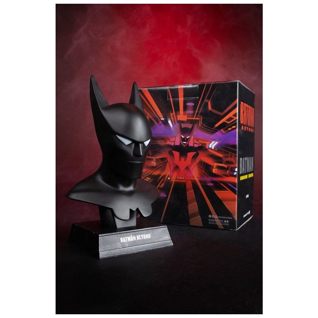 Batman Beyond – replika masky Batmana v měřítku 1:3